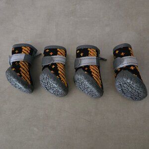 NWOT Dog Hiking Boots 4 (L) Small dog